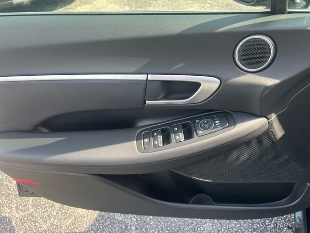 New 2026 Black Hyundai SEL image 11