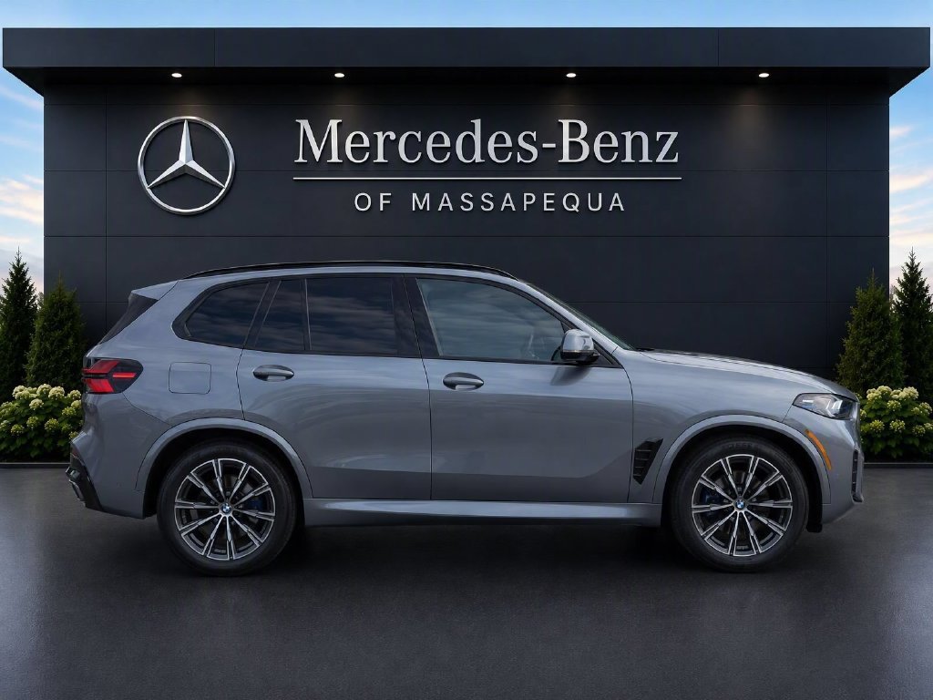 Used 2024 Gray BMW xDrive40i image 8