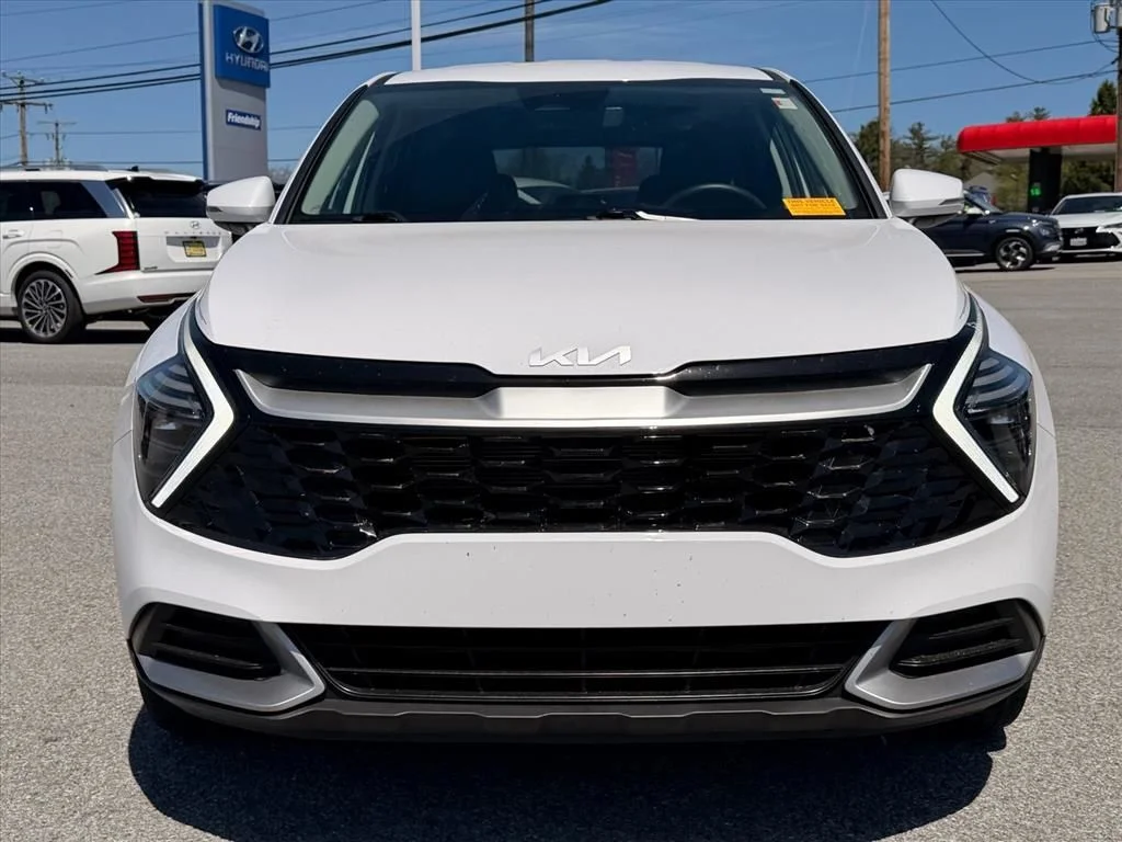 Used 2025 White Kia EX image 17