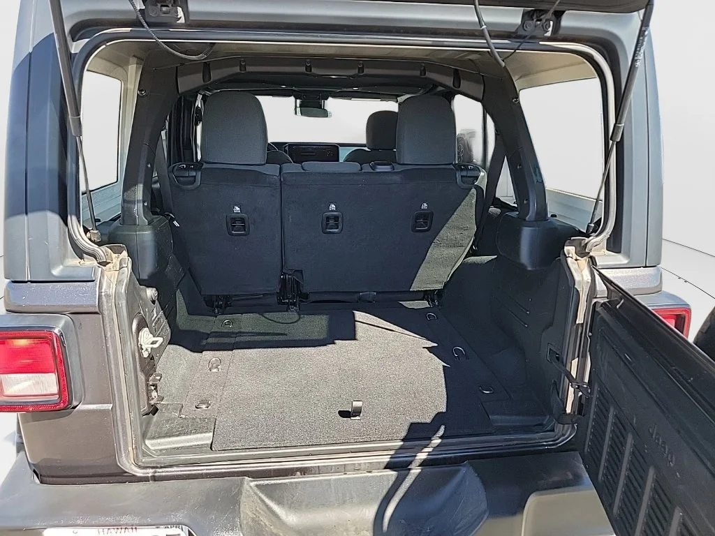 Used 2024 Gray Jeep Sport S image 7