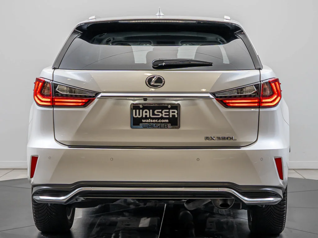Used 2019 Eminent White Pearl Lexus 350L image 7