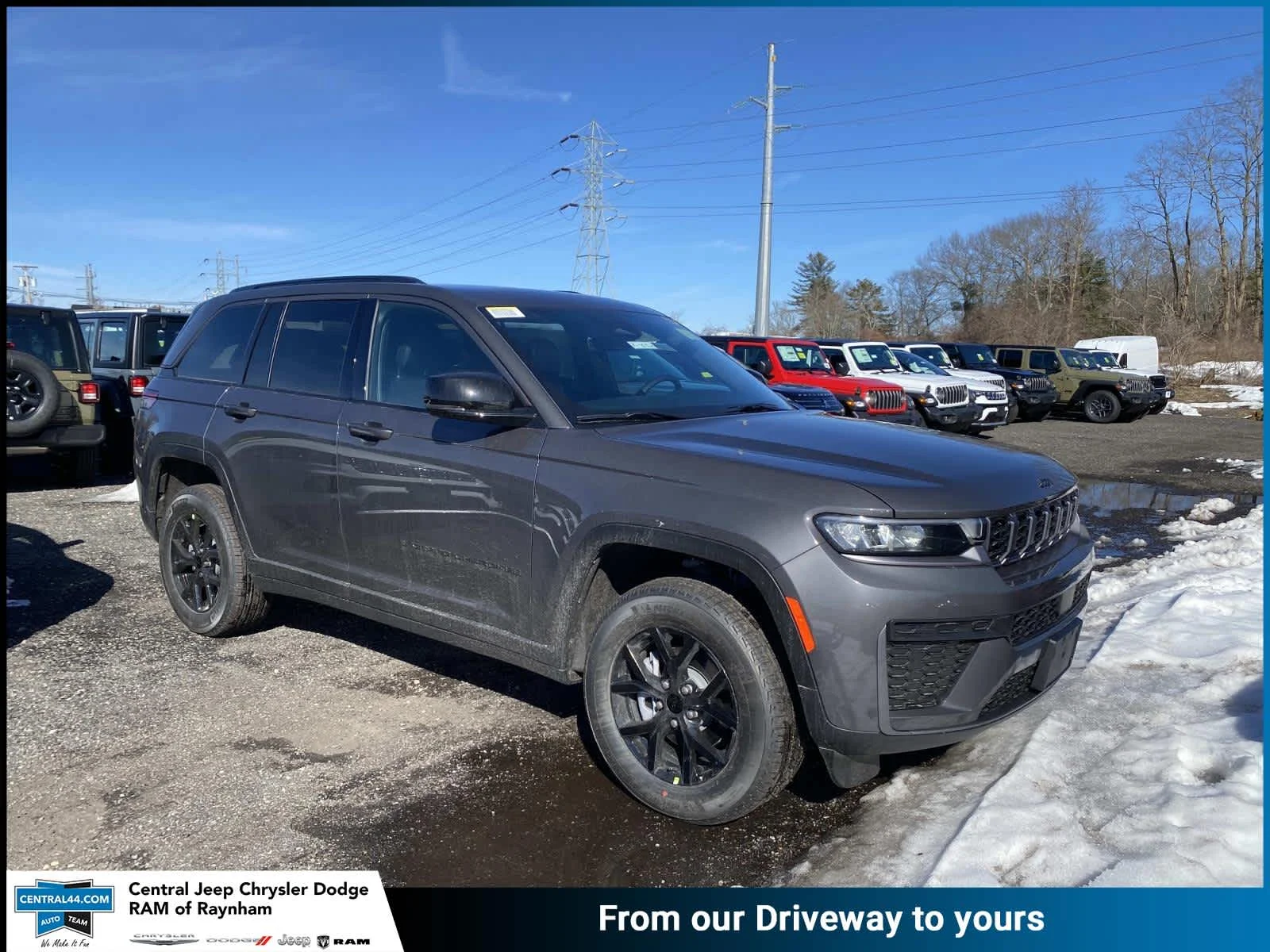 2026 Jeep Grand Cherokee Laredo Altitude
