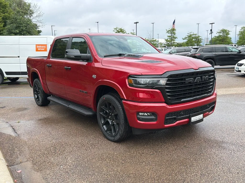 New 2026 Molten Red Pearl-Coat Exterior Paint Ram Laramie image 3