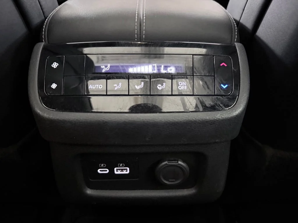Certified Used 2023 Gray INFINITI LUXE image 33