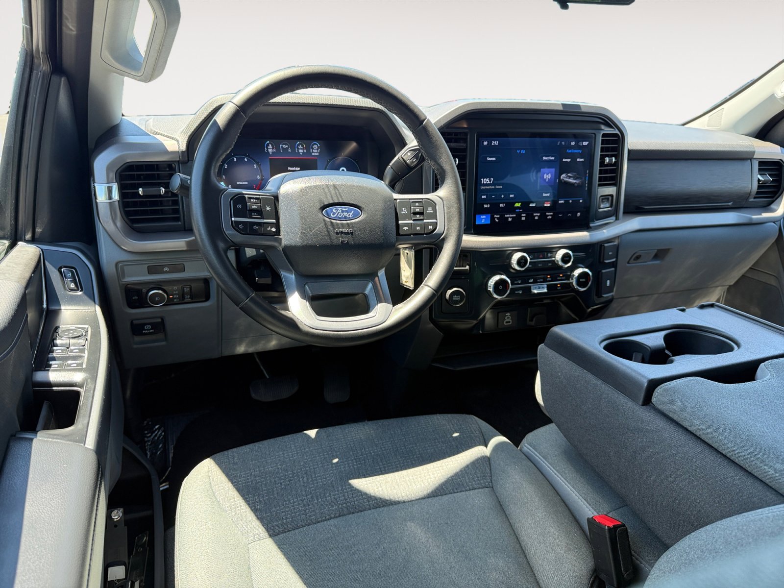 Used 2025 Black Metallic Ford XLT image 15