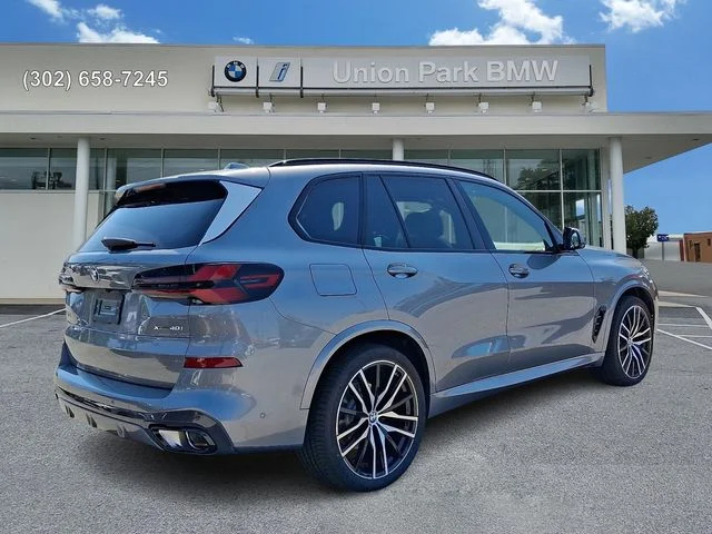 New 2026 Skyscraper Grey Metallic BMW xDrive40i image 4