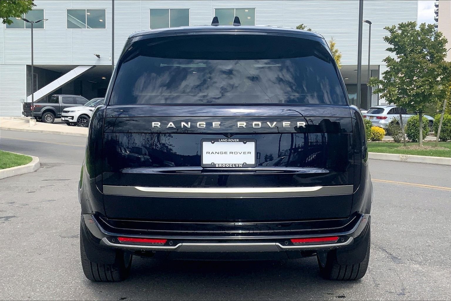 New 2026 Constellation Blue Ultra Metallic Gloss Land Rover SE 7 Seats image 4