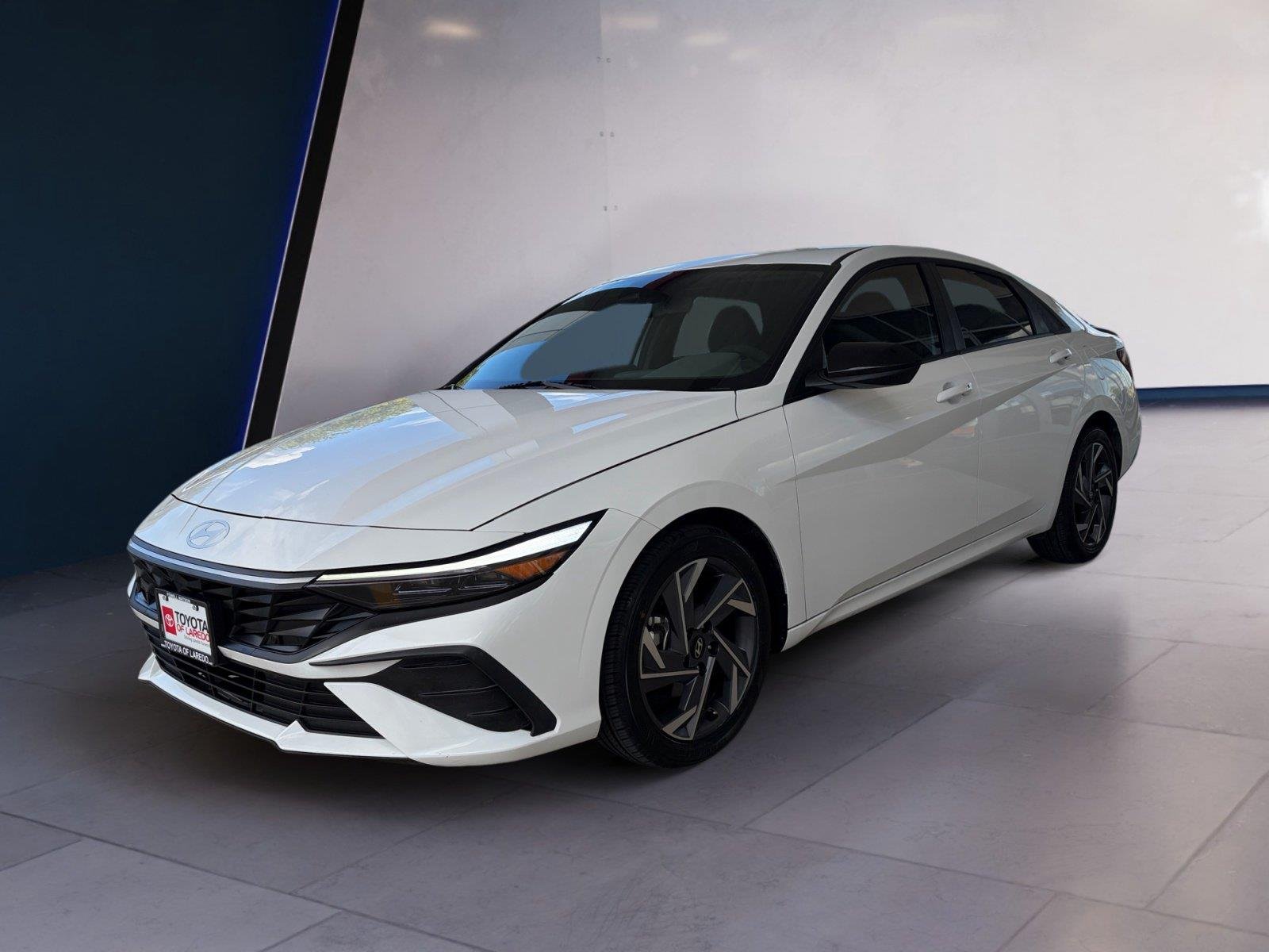 Used 2025 Serenity White Hyundai SEL Sport image 1