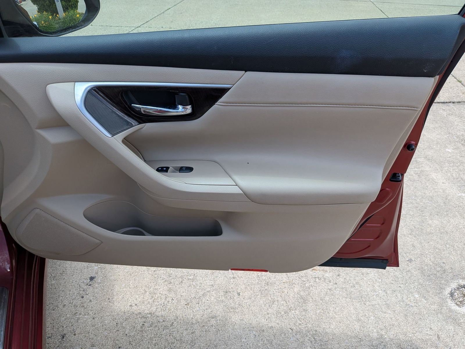Used 2013 Cayenne Red Metallic Nissan 2.5 SL image 34