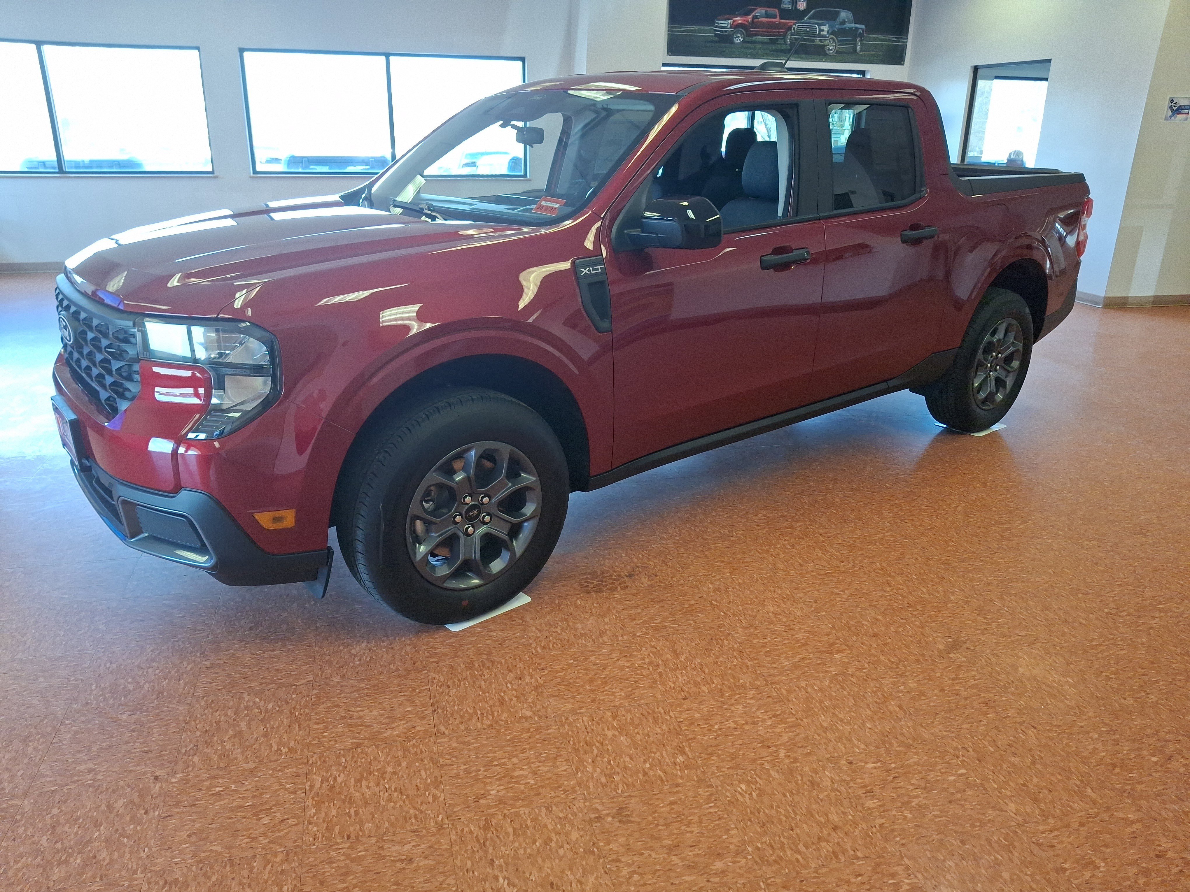 New 2026 Ruby Red Metallic Tinted Clearcoat Ford XLT image 3