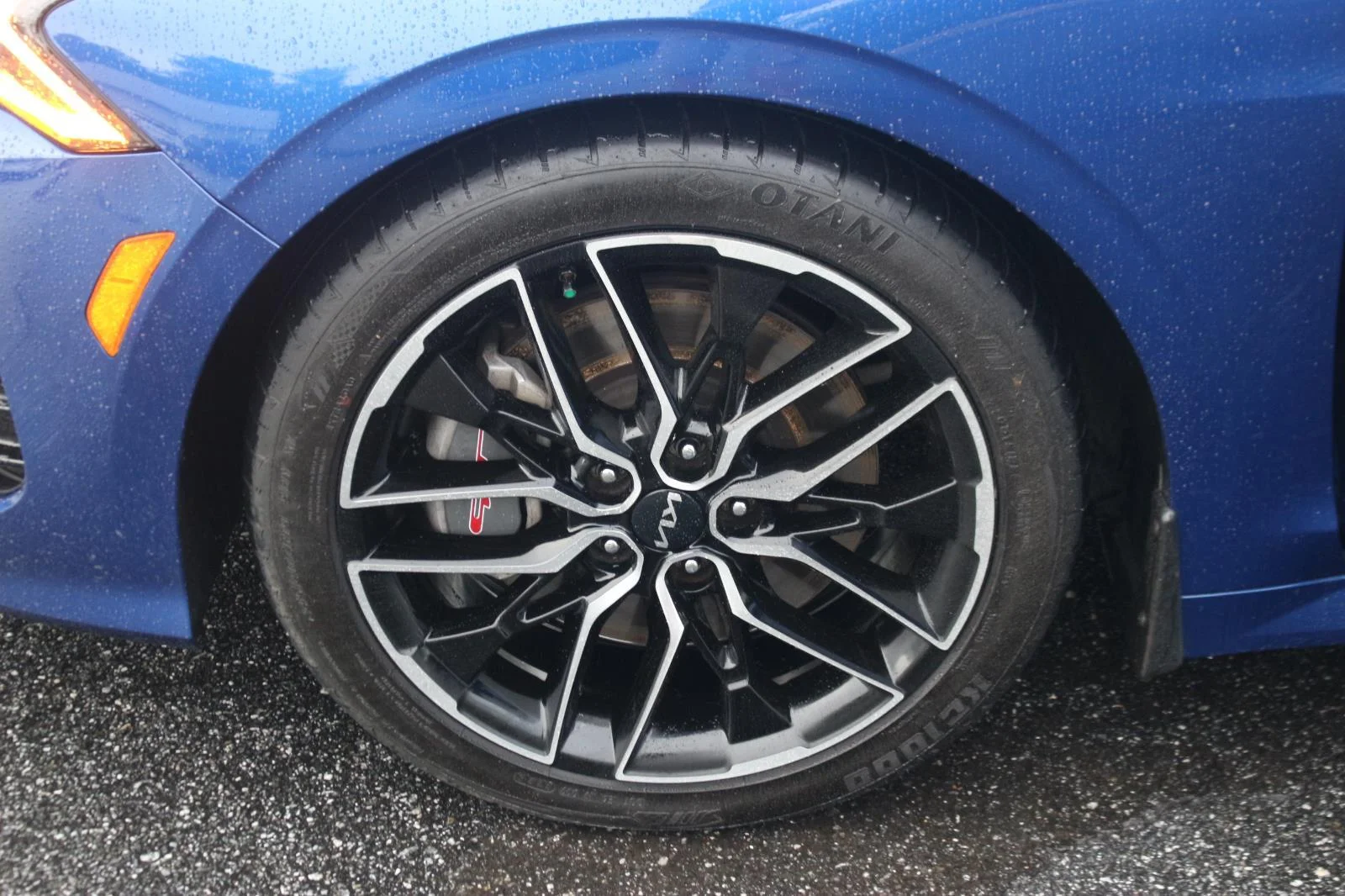 Used 2024 Blue Kia GT image 39