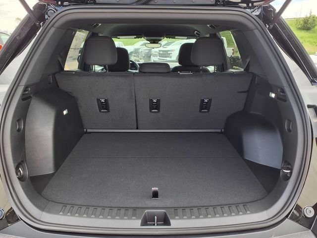 New 2026 Mosaic Black Metallic Chevrolet LT image 4
