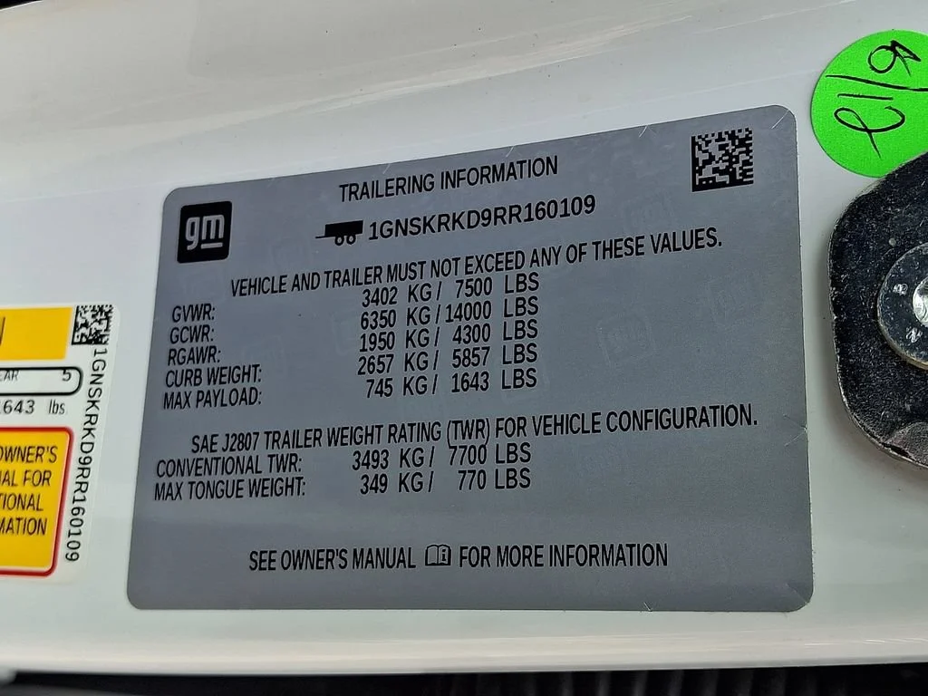 Used 2024 Summit White Chevrolet RST image 28
