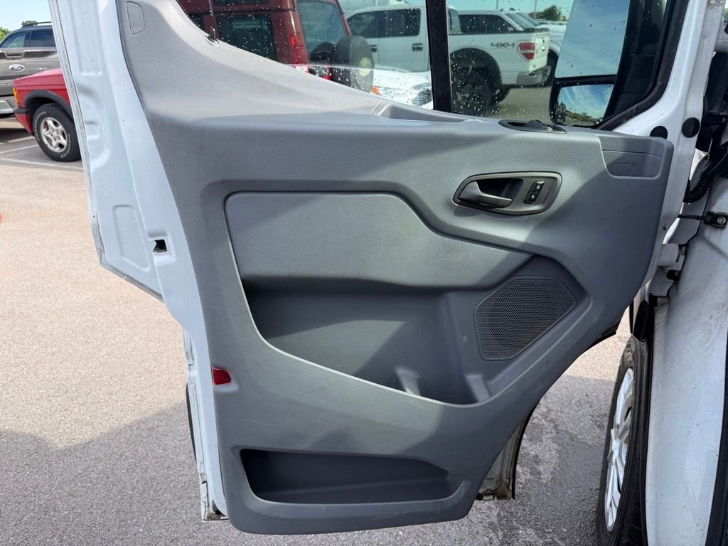 Used 2016 White Ford XLT image 6
