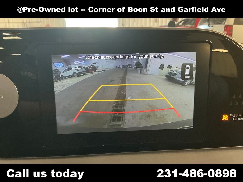 Used 2020 Black Hyundai SEL image 23