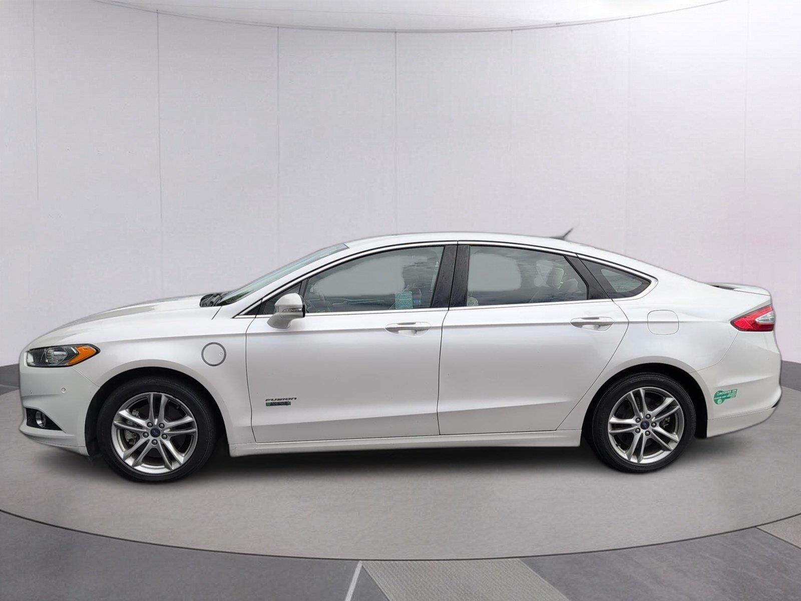 Used 2016 Ford Fusion Energi Titanium with VIN 3FA6P0SU1GR305528 for sale in Hattiesburg, MS