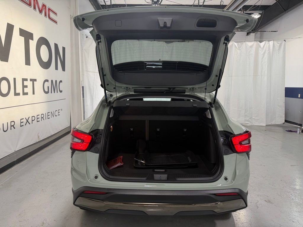 New 2026 Cacti Green Chevrolet ACTIV image 32