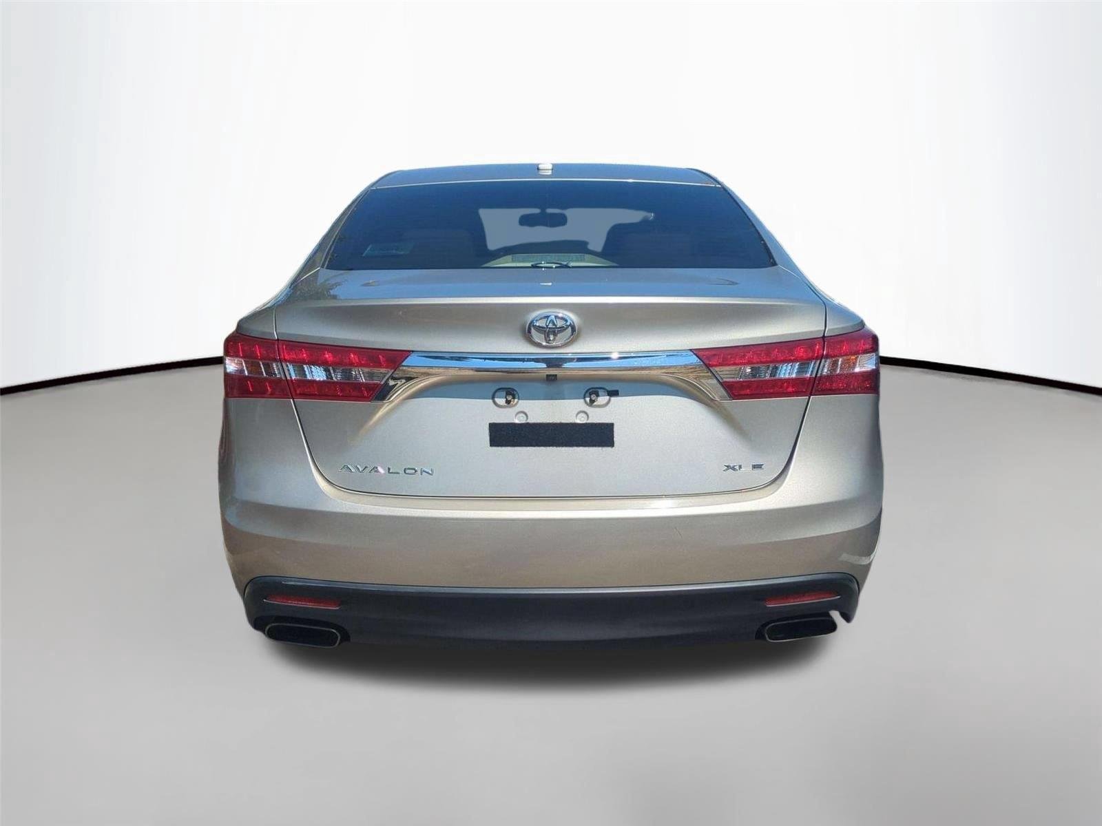 Used 2013  Toyota XLE Touring image 5