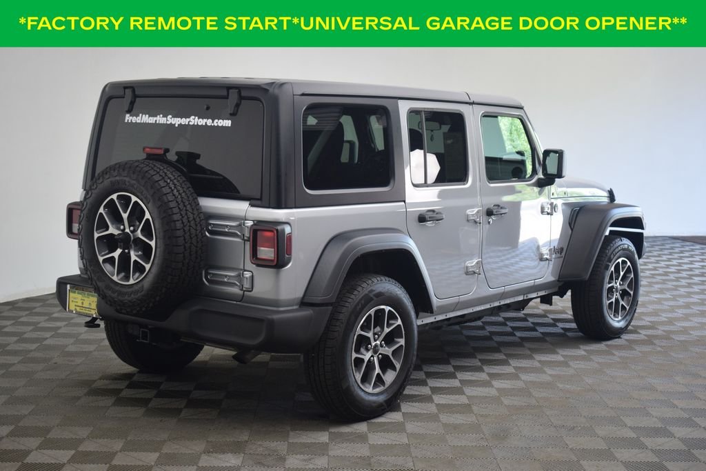 Used 2024 Silver Zynith Clearcoat Jeep Sport S image 8