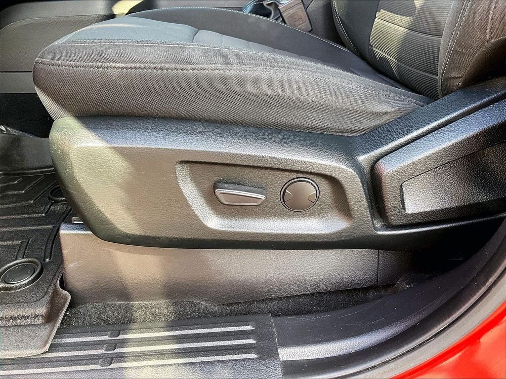Used 2019 Red Ford XLT image 27