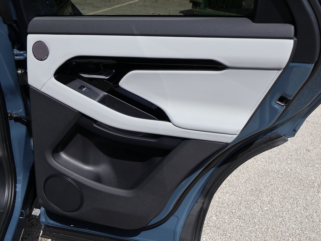 Used 2026 Tribeca Blue Metallic Land Rover Dynamic image 15