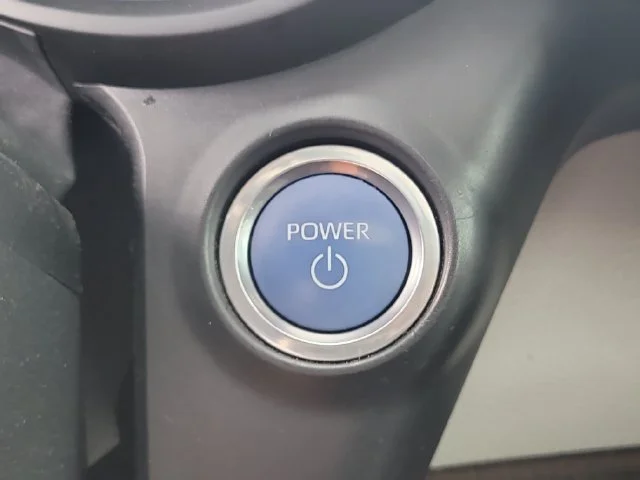 Certified Used 2021  Toyota XLE image 31