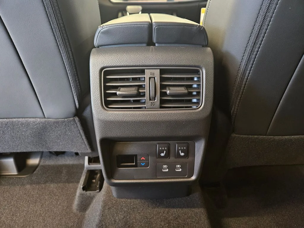 New 2026 Everest White Pearl TriCoat Nissan Platinum image 22