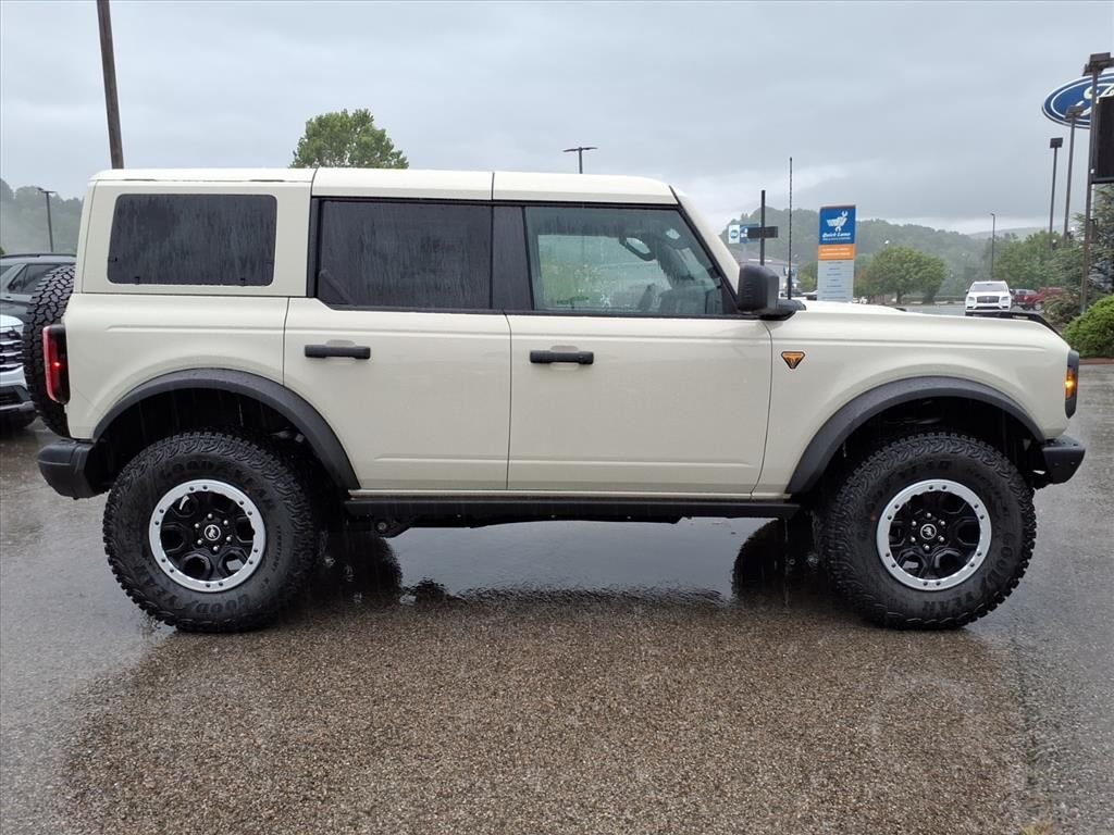 New 2026 Desert Sand Ford Badlands® image 9