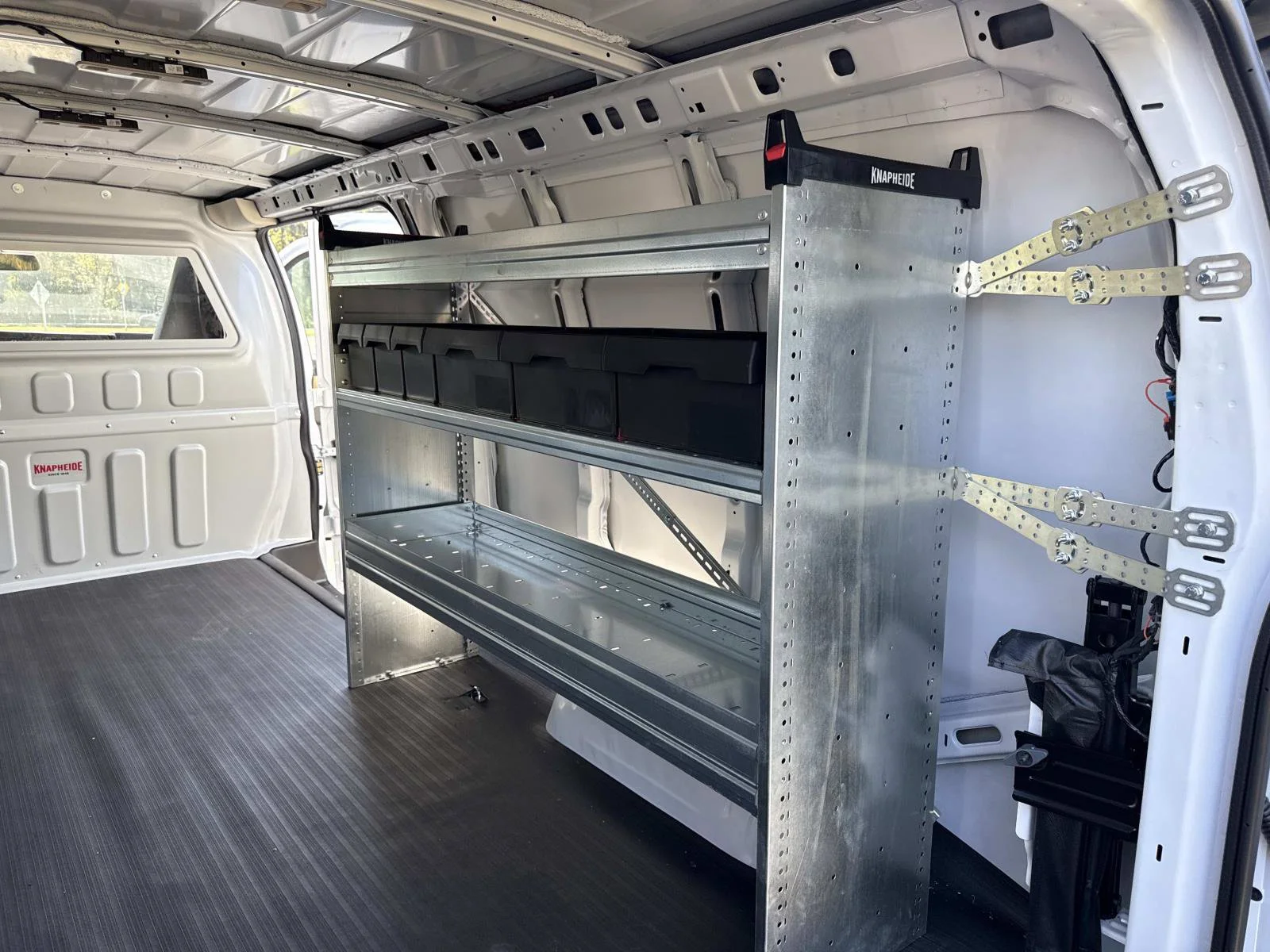 2025 Chevrolet Express Cargo Work Van - Photo 31