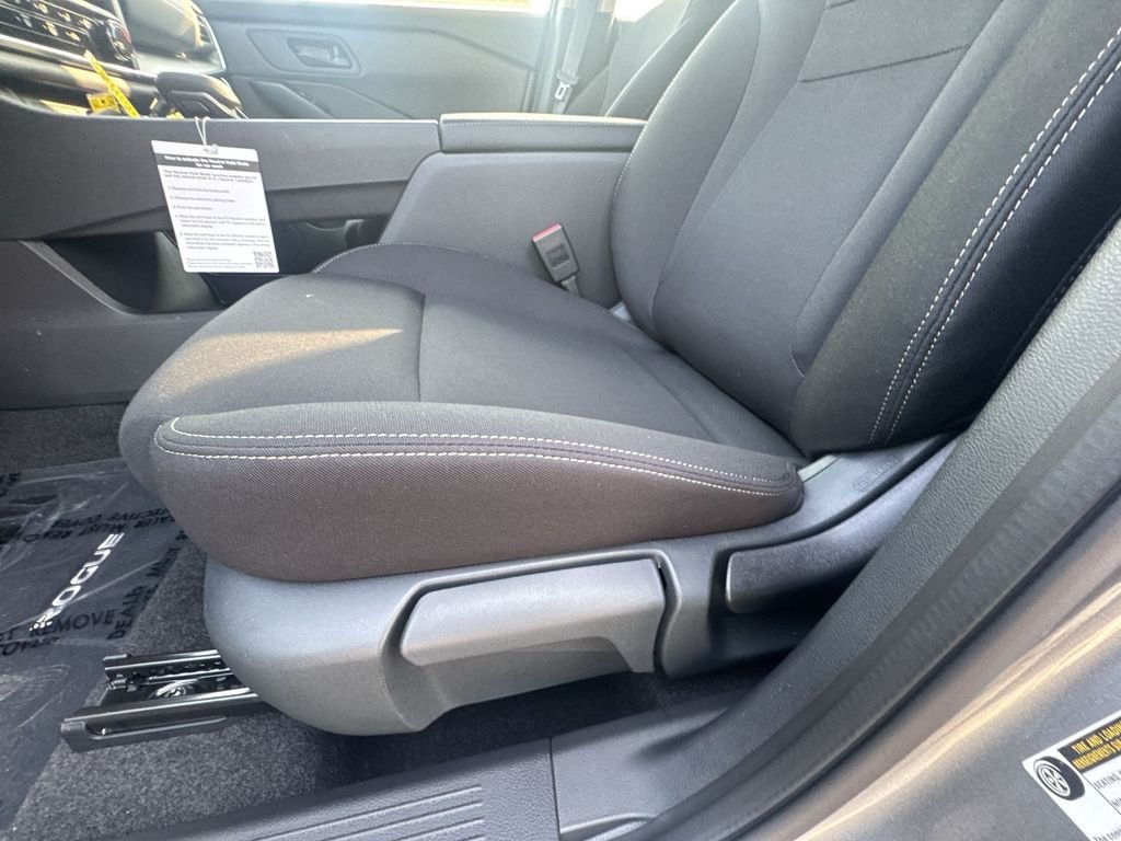 2026 Nissan Rogue S - Photo 12