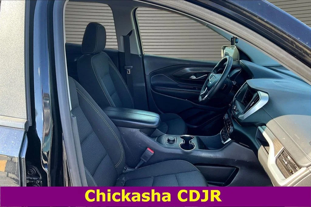 Used 2022 Black GMC SLE image 28