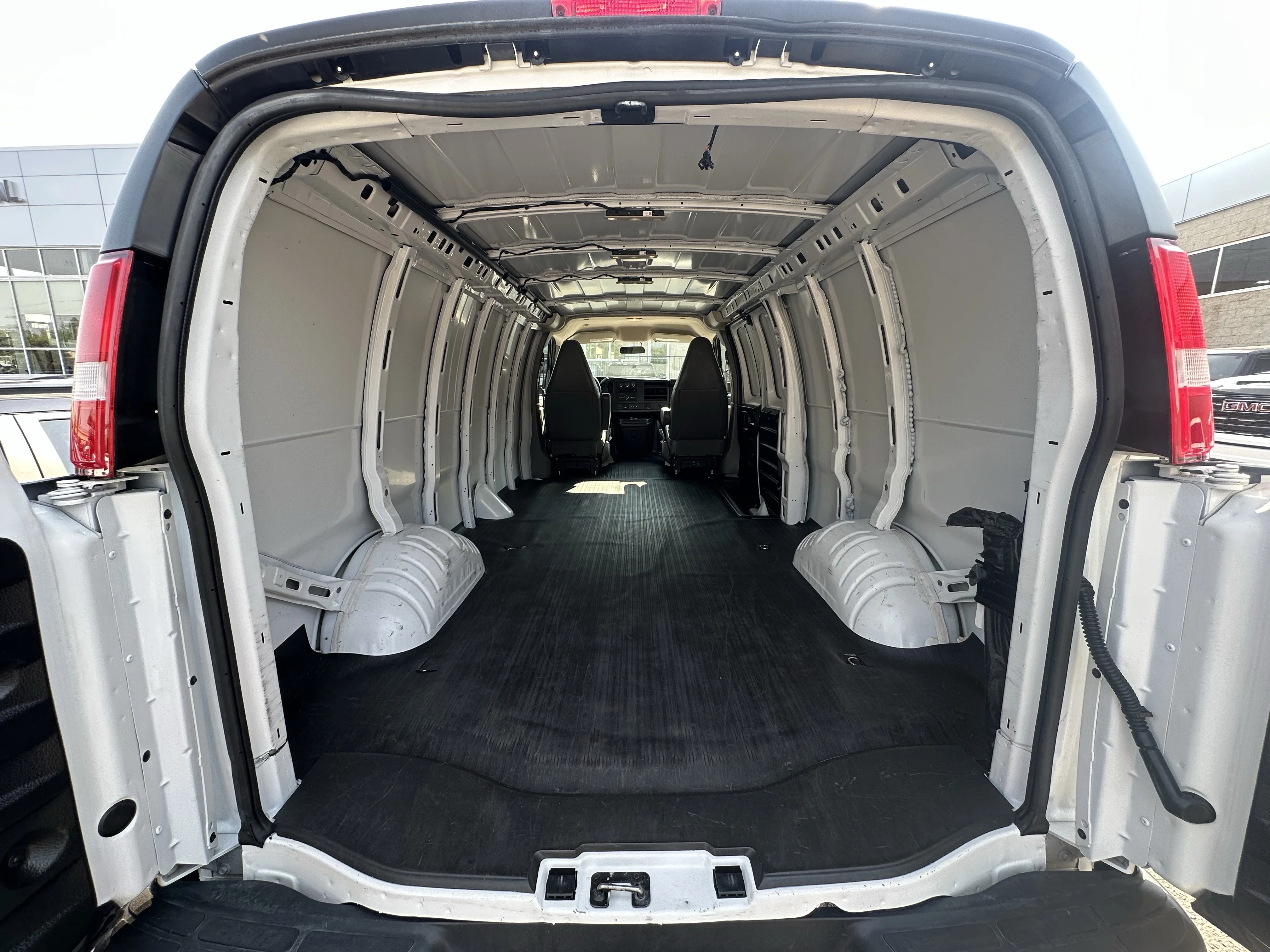 Certified Used 2025  GMC Work Van image 8