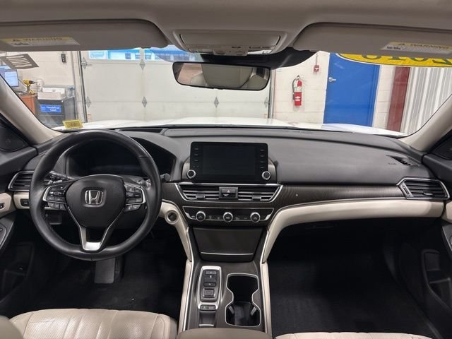 Used 2018 Platinum White Pearl Honda Touring 2.0T image 15