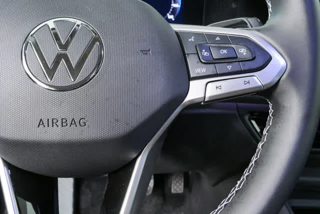New 2026 Platinum Gray Metallic Volkswagen SE image 10