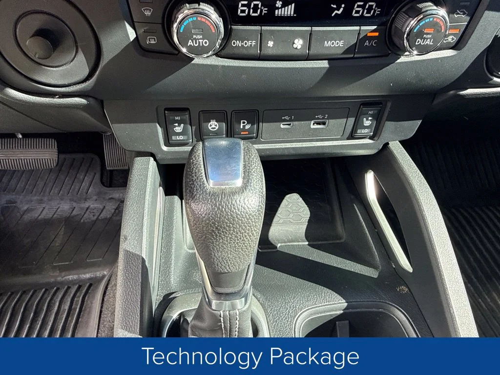 Used 2022 Glacier White Nissan SV image 20