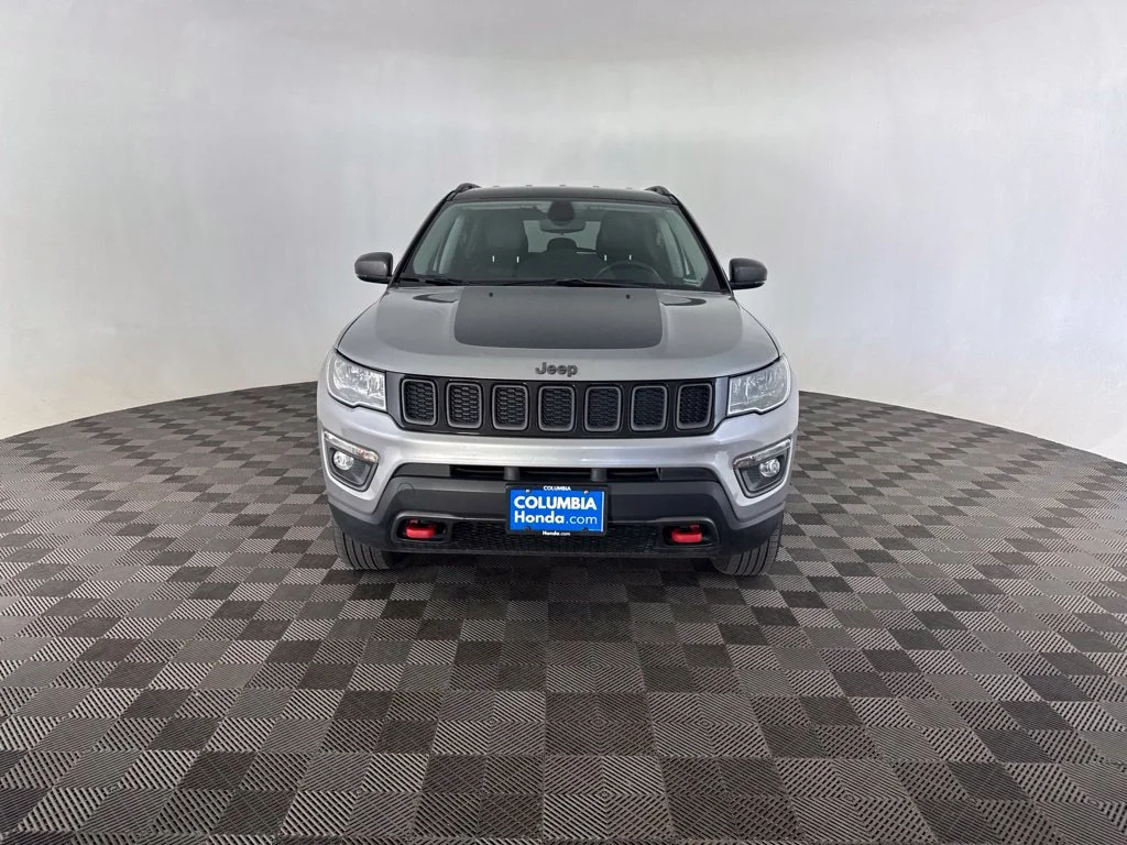 Used 2019 Silver Jeep Trailhawk image 2