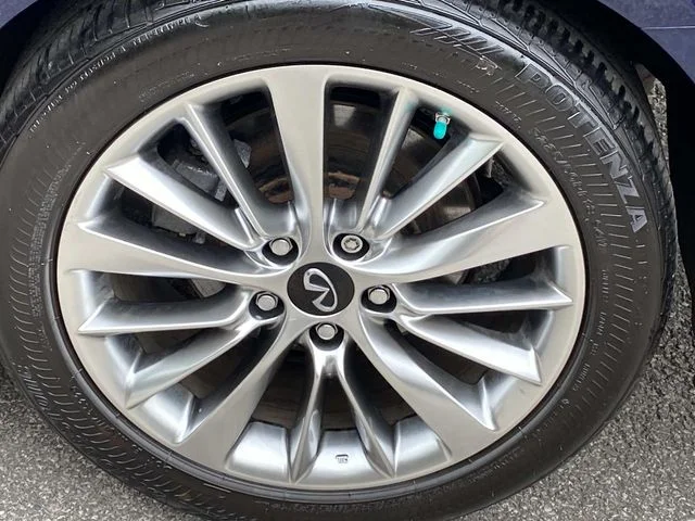 Used 2023 Blue INFINITI LUXE image 29
