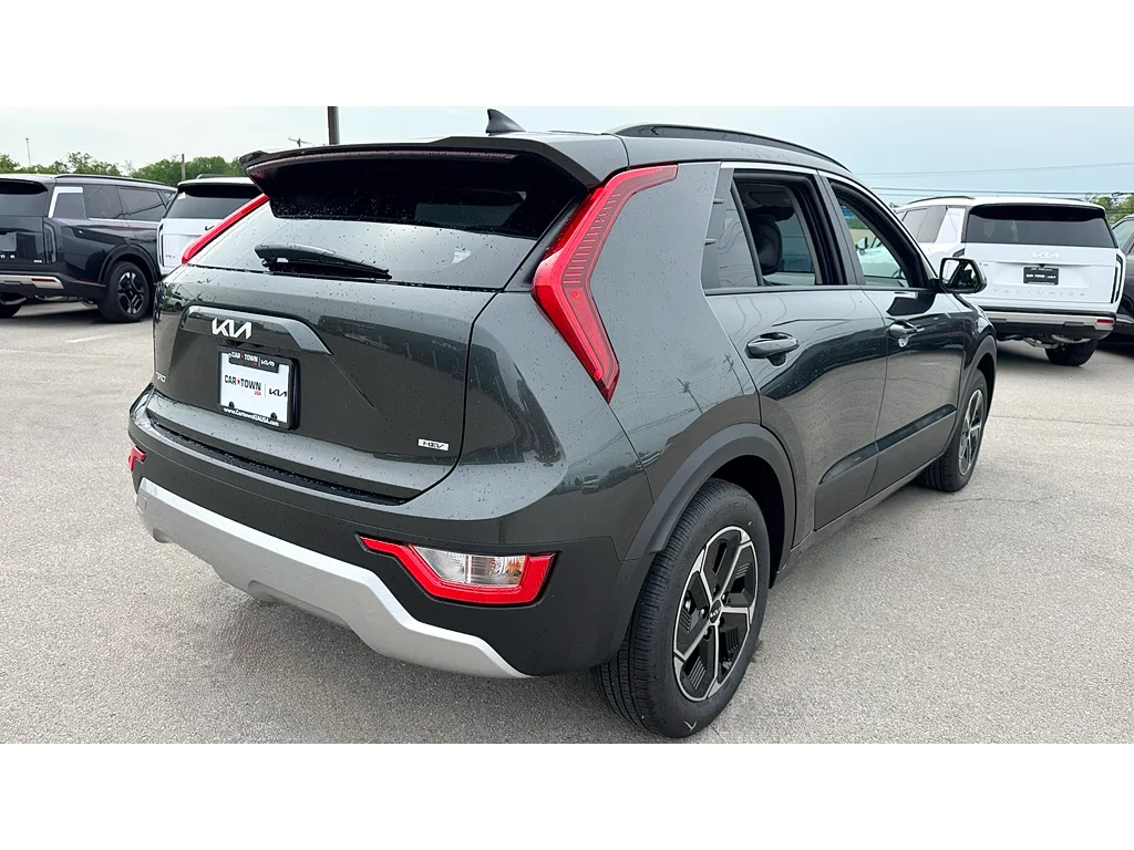 New 2026 Interstellar Gray Kia LX image 4