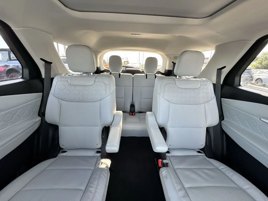 Used 2025 White Ford Platinum image 23