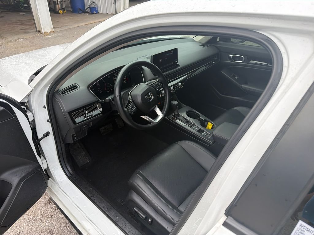 Used 2024 White Honda EX-L image 16