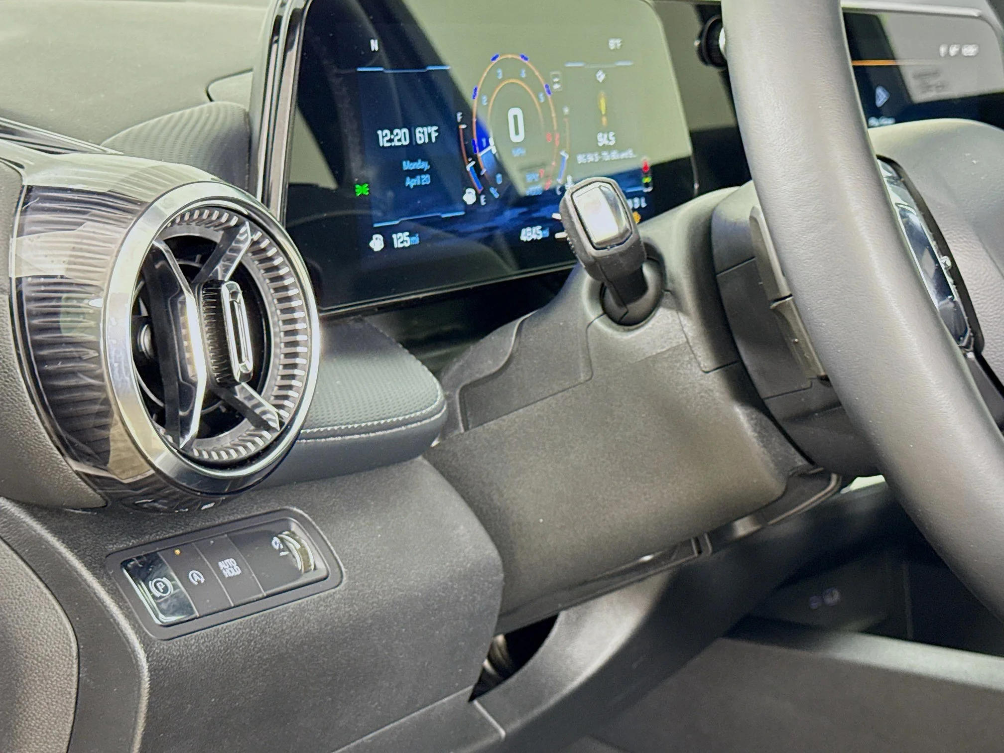 Used 2025 Summit White Chevrolet LT image 12