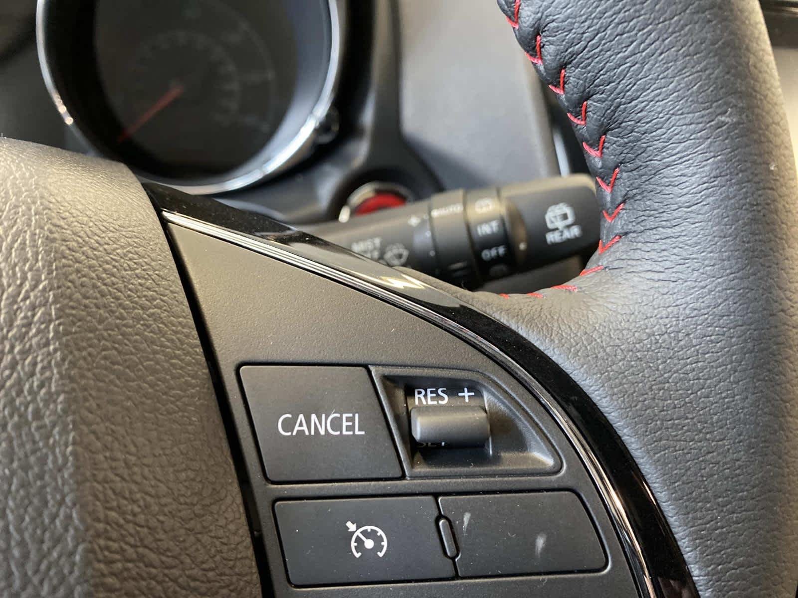 Used 2024 White Diamond Mitsubishi Ralliart image 15