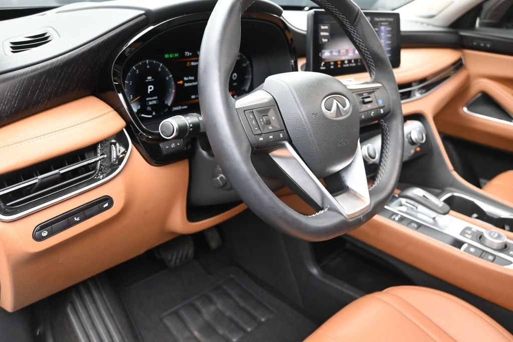 Certified Used 2023 White INFINITI Sensory image 12