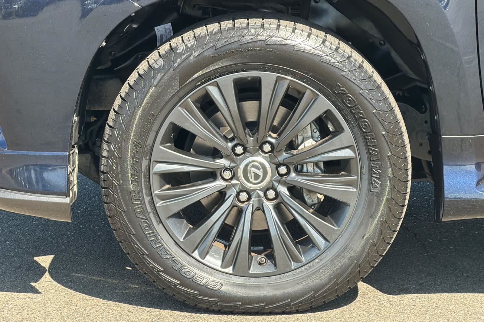 Used 2020 Nightfall Mica Lexus Premium image 32