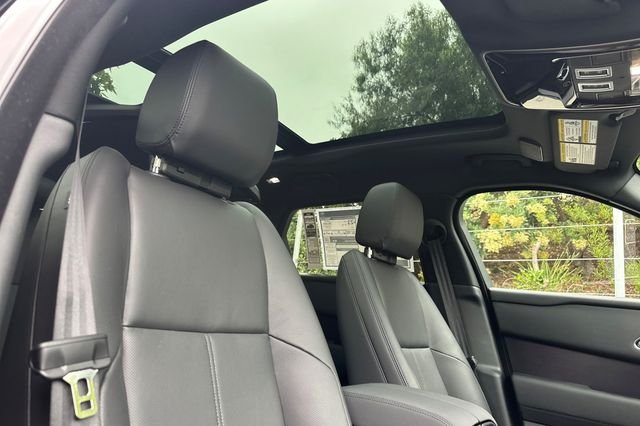New 2026 Santorini Black Land Rover Dynamic SE image 15
