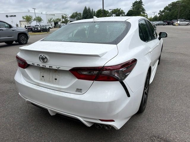 Certified Used 2024 Ice Toyota SE image 5