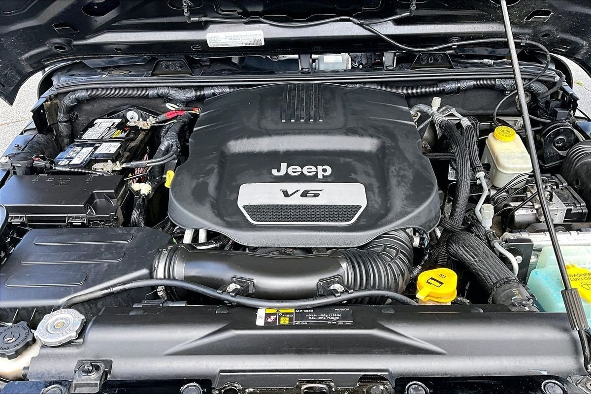 Used 2017 Black Jeep Sport image 9