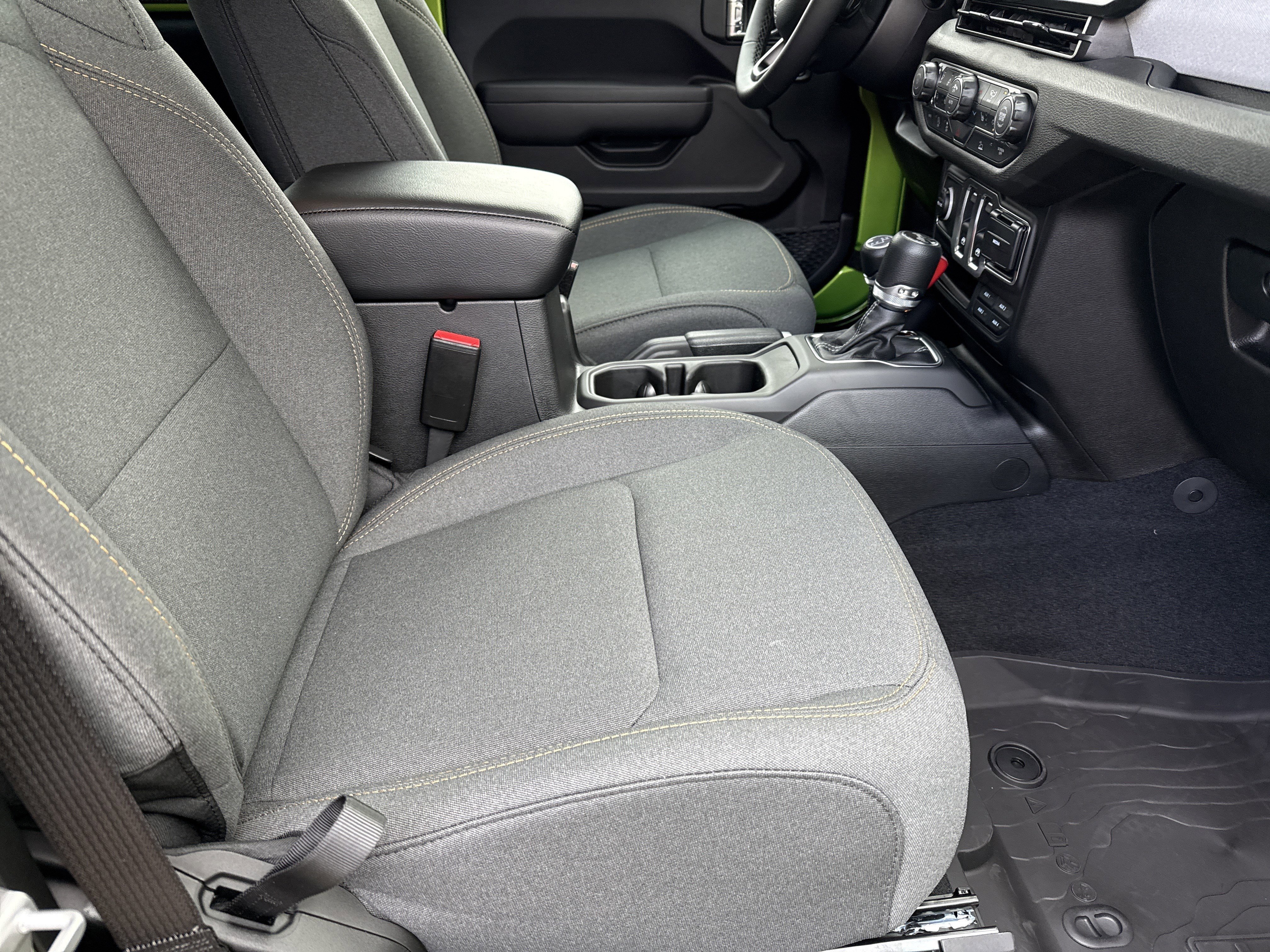 New 2026 Mojito Clearcoat Jeep Sport S image 15
