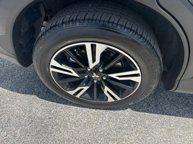 Certified Used 2026 Black Mitsubishi SE image 11
