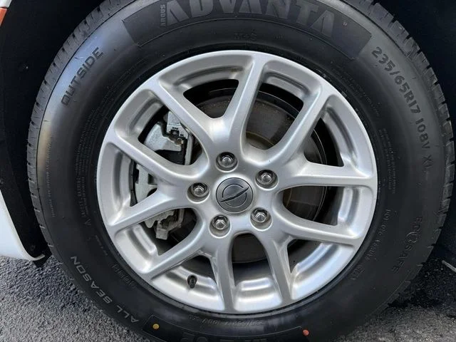 Used 2024 White Chrysler Touring L image 37